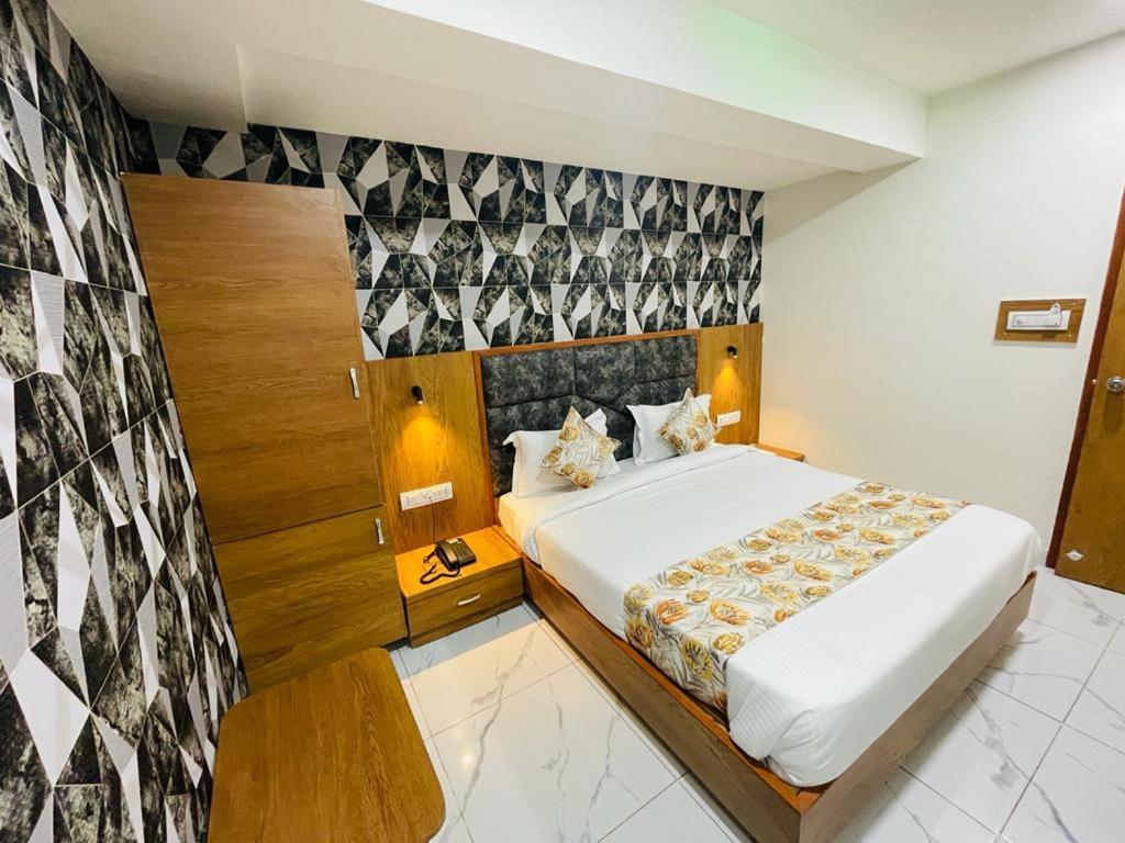 Hotel Lemon Gota Ahmedabad Luaran gambar